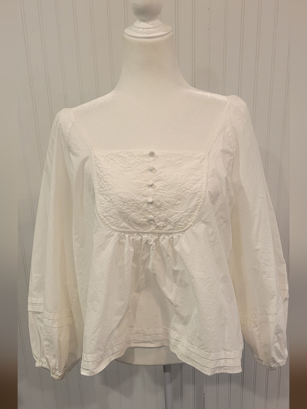 Xl Maurices White Embroidered Square-Neck Peasant Blouse With Tie Back